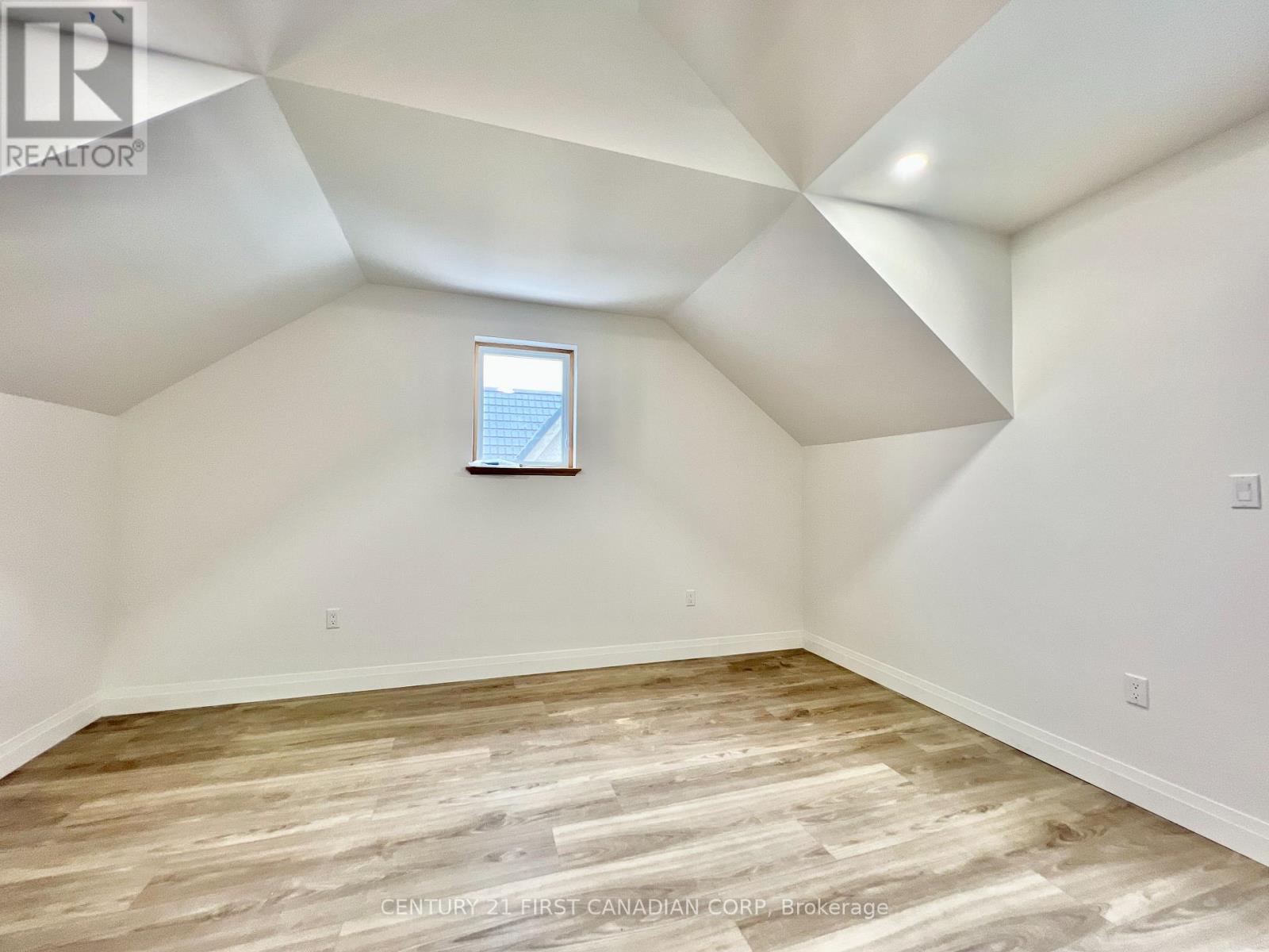 3 - 166 Central Avenue, London East, Ontario  N6A 1M7 - Photo 14 - X12449640