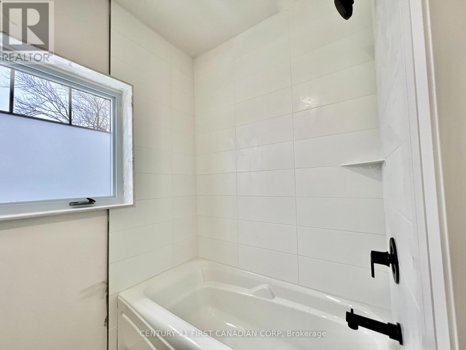 3 - 166 Central Avenue, London East, Ontario  N6A 1M7 - Photo 16 - X12449640