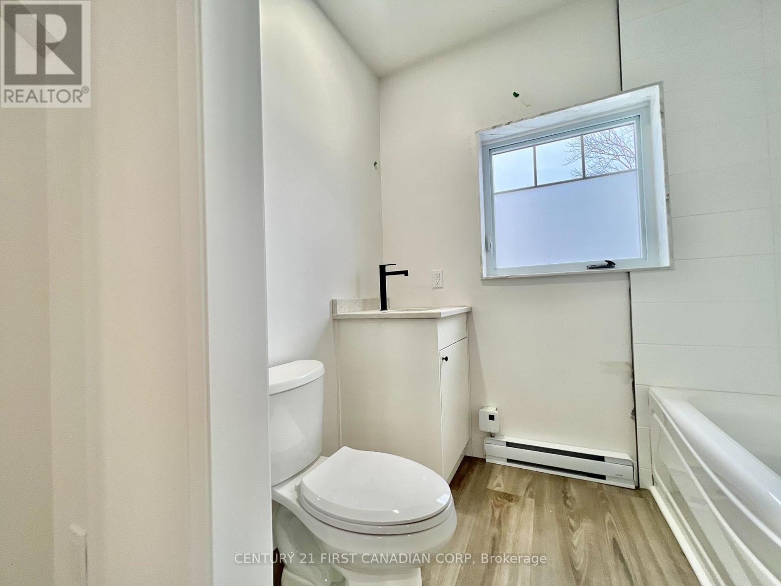3 - 166 Central Avenue, London East, Ontario  N6A 1M7 - Photo 17 - X12449640