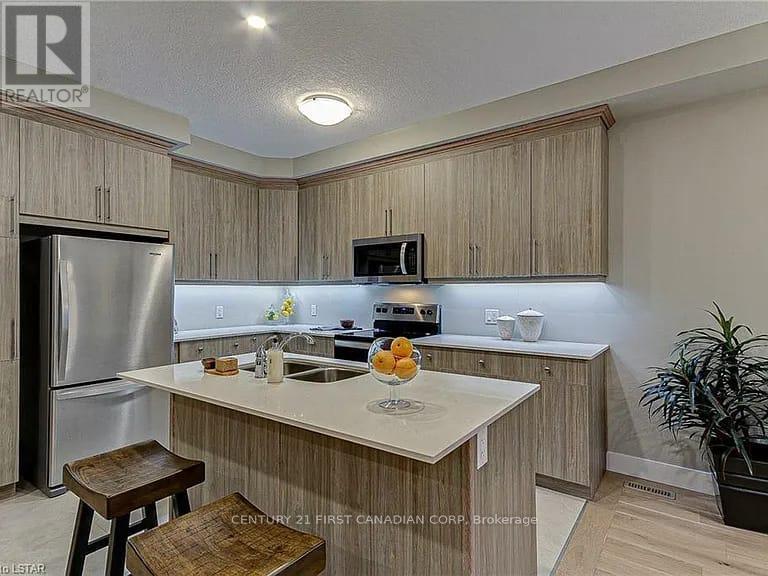118 - 177 Edgevalley Road, London East, Ontario  N5V 0C5 - Photo 14 - X12449665