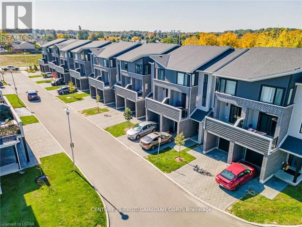 118 - 177 Edgevalley Road, London East, Ontario  N5V 0C5 - Photo 3 - X12449665