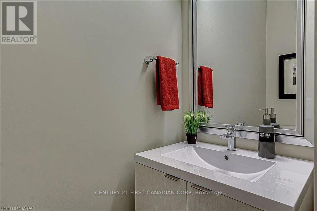 118 - 177 Edgevalley Road, London East, Ontario  N5V 0C5 - Photo 7 - X12449665