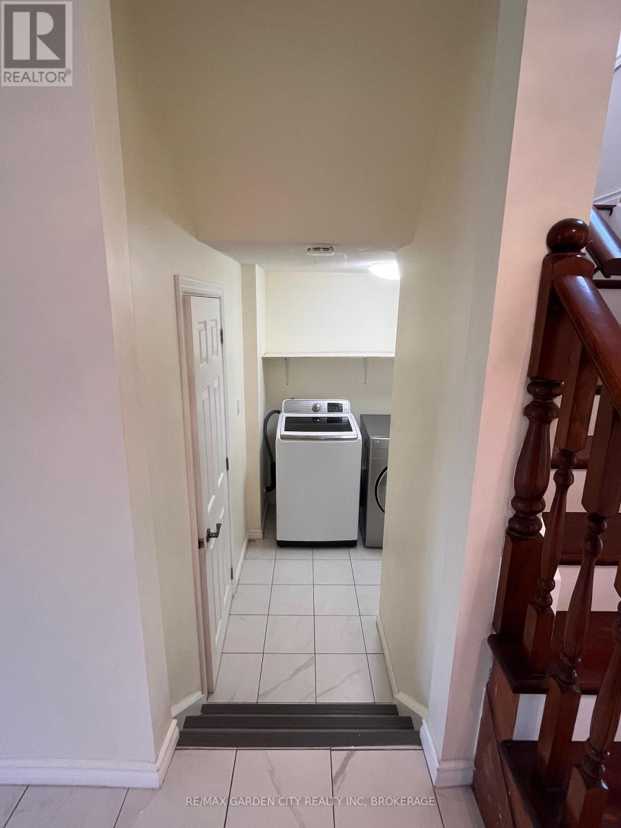 51 Dundee Drive, St. Catharines, Ontario  L2P 3S9 - Photo 17 - X12449087