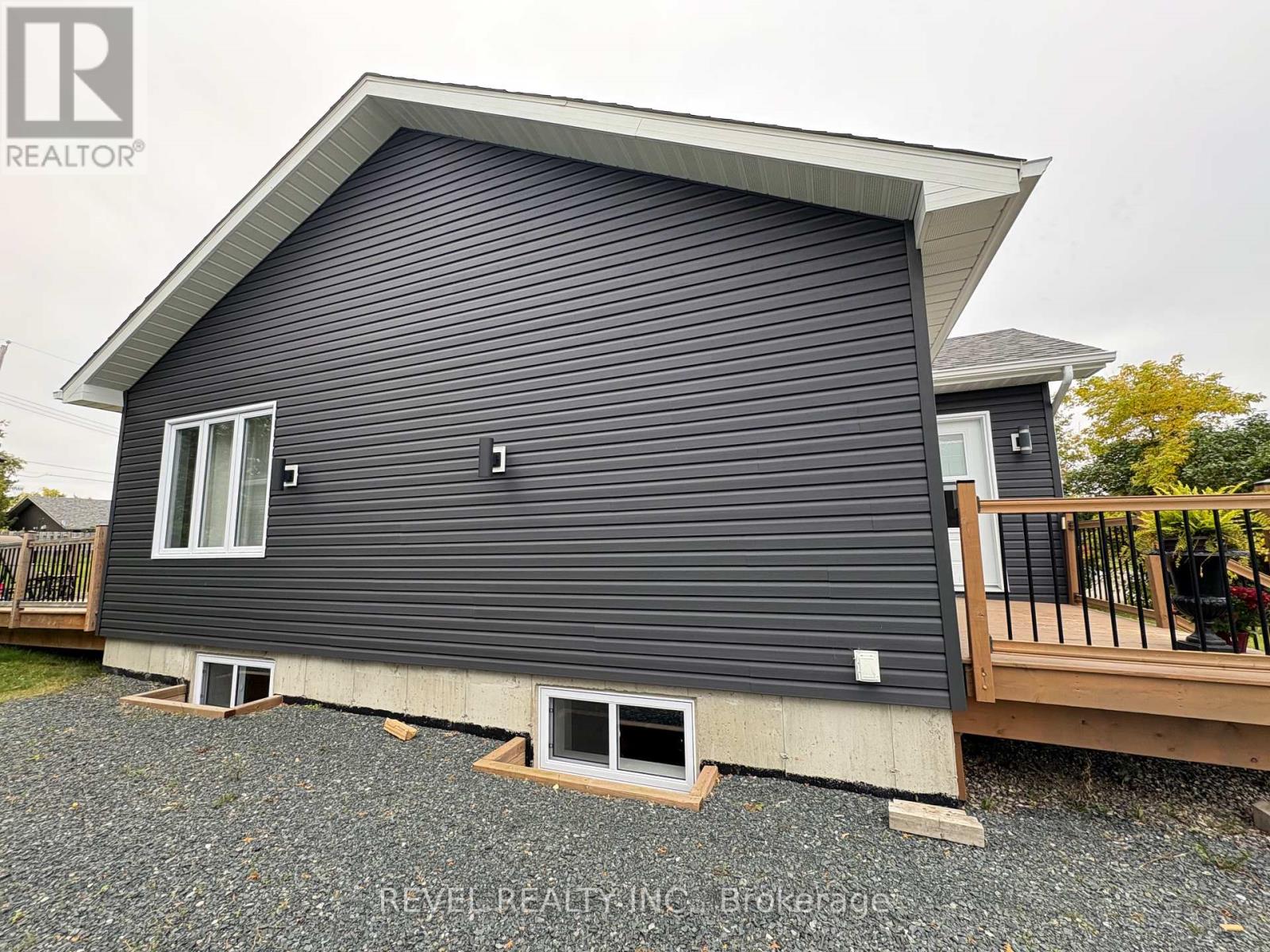 172 Thirteenth Avenue, Cochrane, Ontario  P0L 1C0 - Photo 3 - T12449699