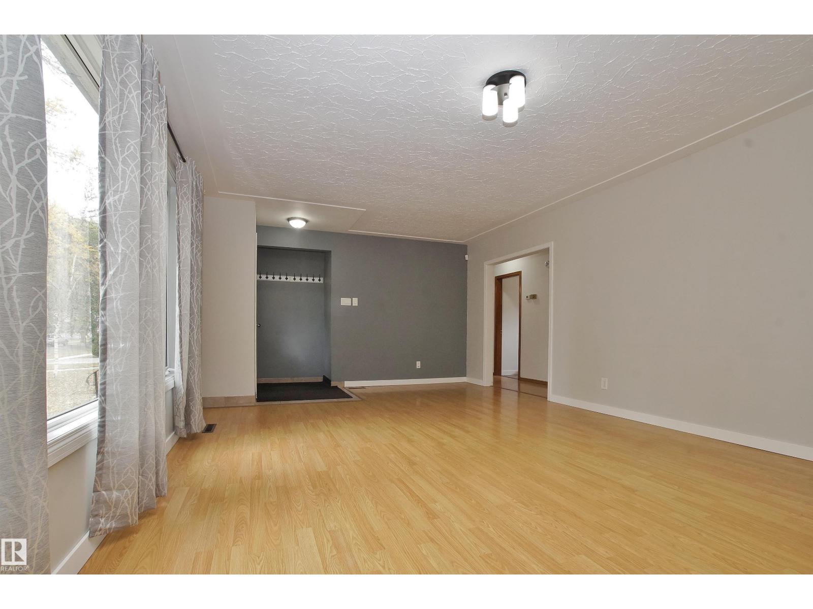 12415 80 St Nw, Edmonton, Alberta  T5B 2P8 - Photo 6 - E4461135