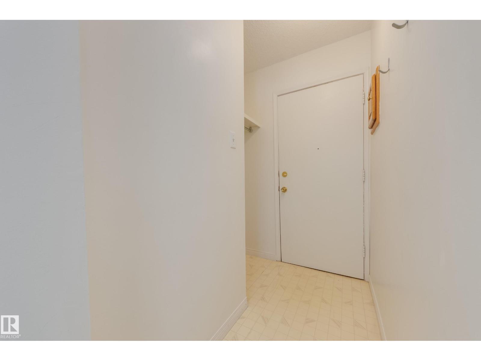 #11 10324 119 St Nw, Edmonton, Alberta  T5K 1Z6 - Photo 3 - E4461136