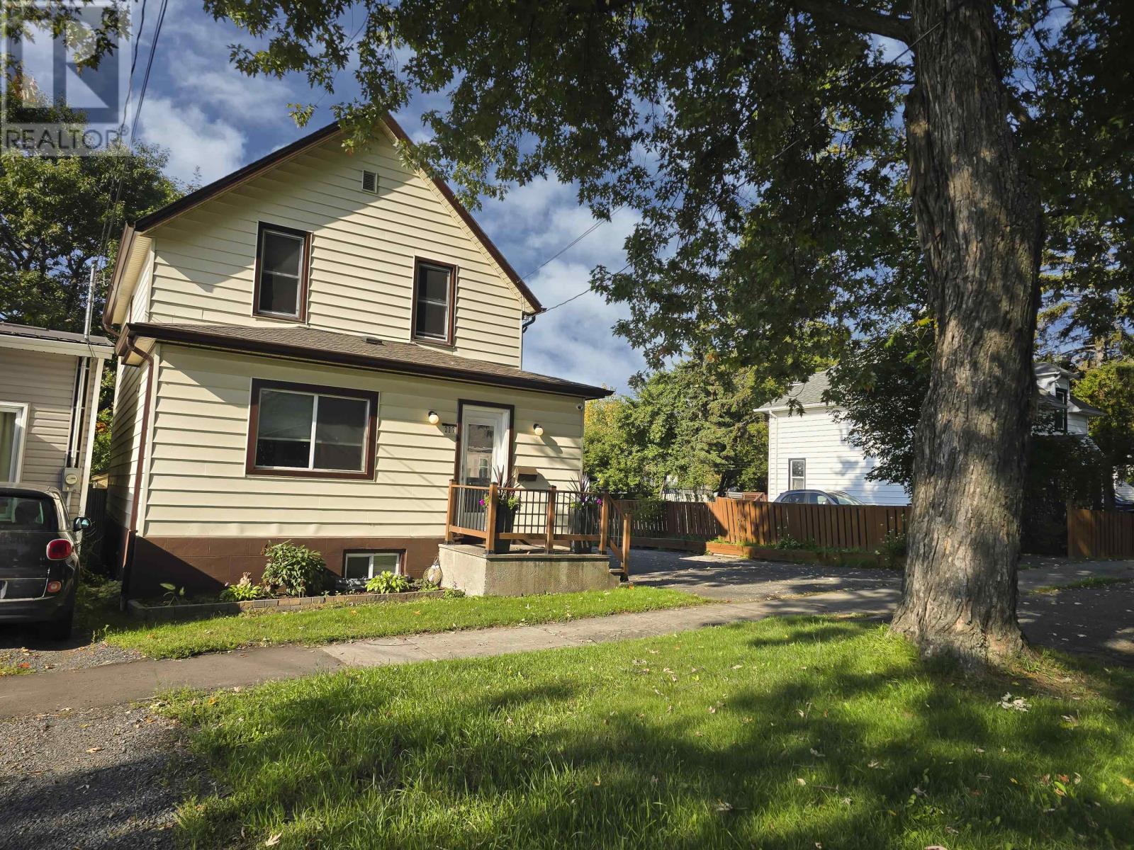 217 Clavet St, Thunder Bay, Ontario  P7A 2M5 - Photo 2 - TB252981