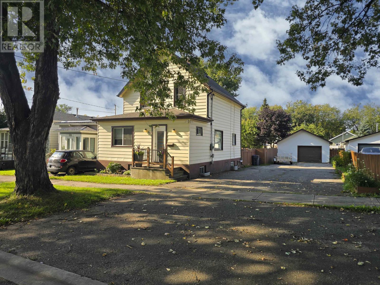 217 Clavet ST, Thunder Bay, Ontario