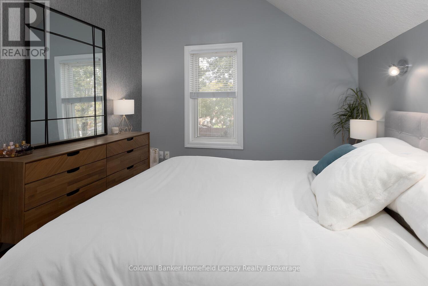 95 Mcnab Street, Stratford, Ontario  N5A 1Z3 - Photo 25 - X12449685