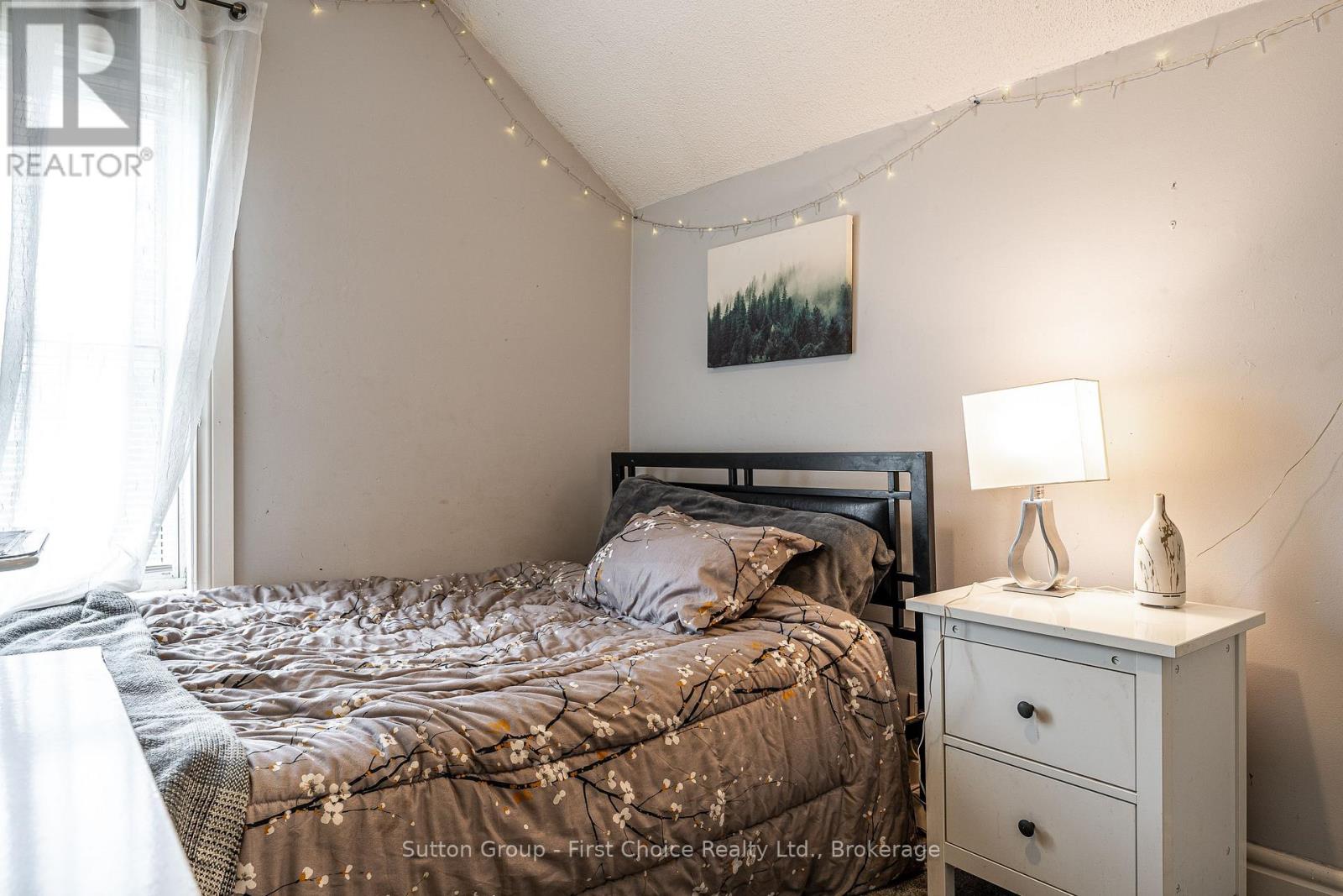 141 Perth Street, Stratford, Ontario  N5A 3Y1 - Photo 33 - X12449719