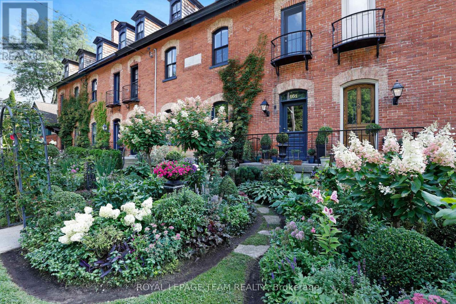 161 MACKAY STREET, Ottawa, Ontario
