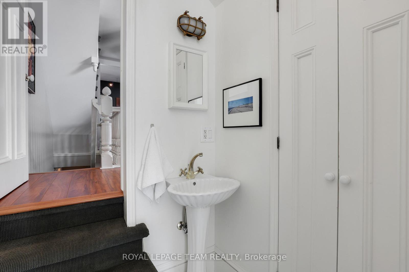161 Mackay Street, Ottawa, Ontario  K1M 2B5 - Photo 14 - X12449662