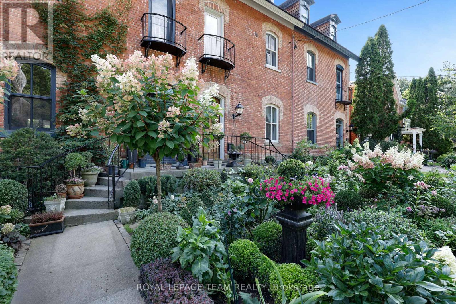 161 Mackay Street, Ottawa, Ontario  K1M 2B5 - Photo 24 - X12449662