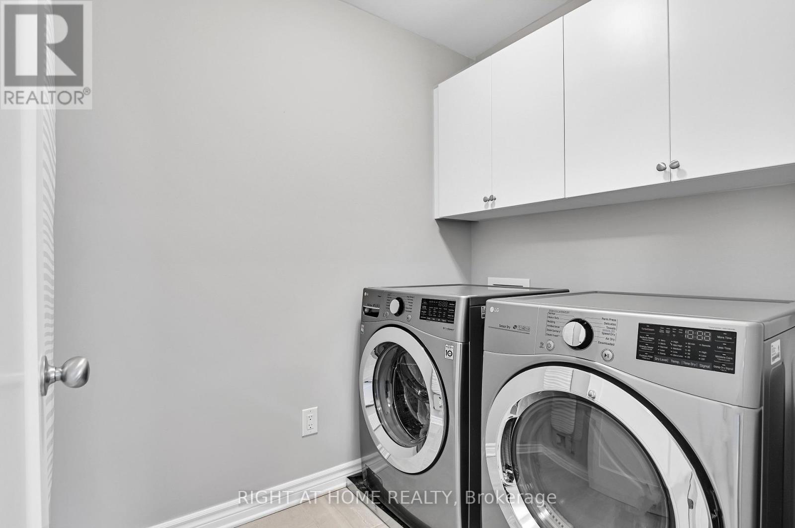 530 Muscari Street, Ottawa, Ontario  K1T 0S3 - Photo 21 - X12449668