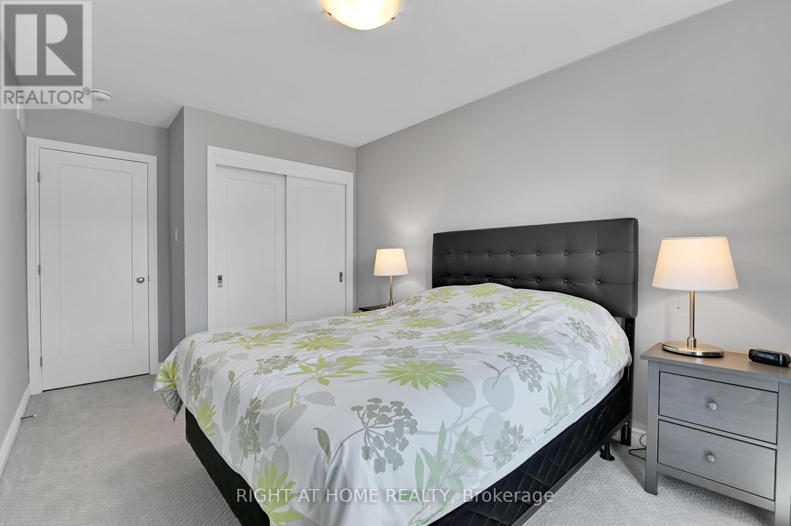 530 Muscari Street, Ottawa, Ontario  K1T 0S3 - Photo 27 - X12449668