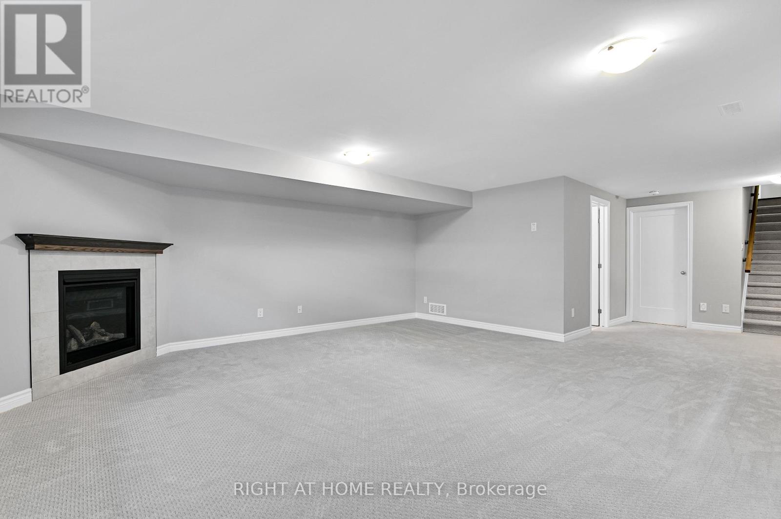 530 Muscari Street, Ottawa, Ontario  K1T 0S3 - Photo 31 - X12449668