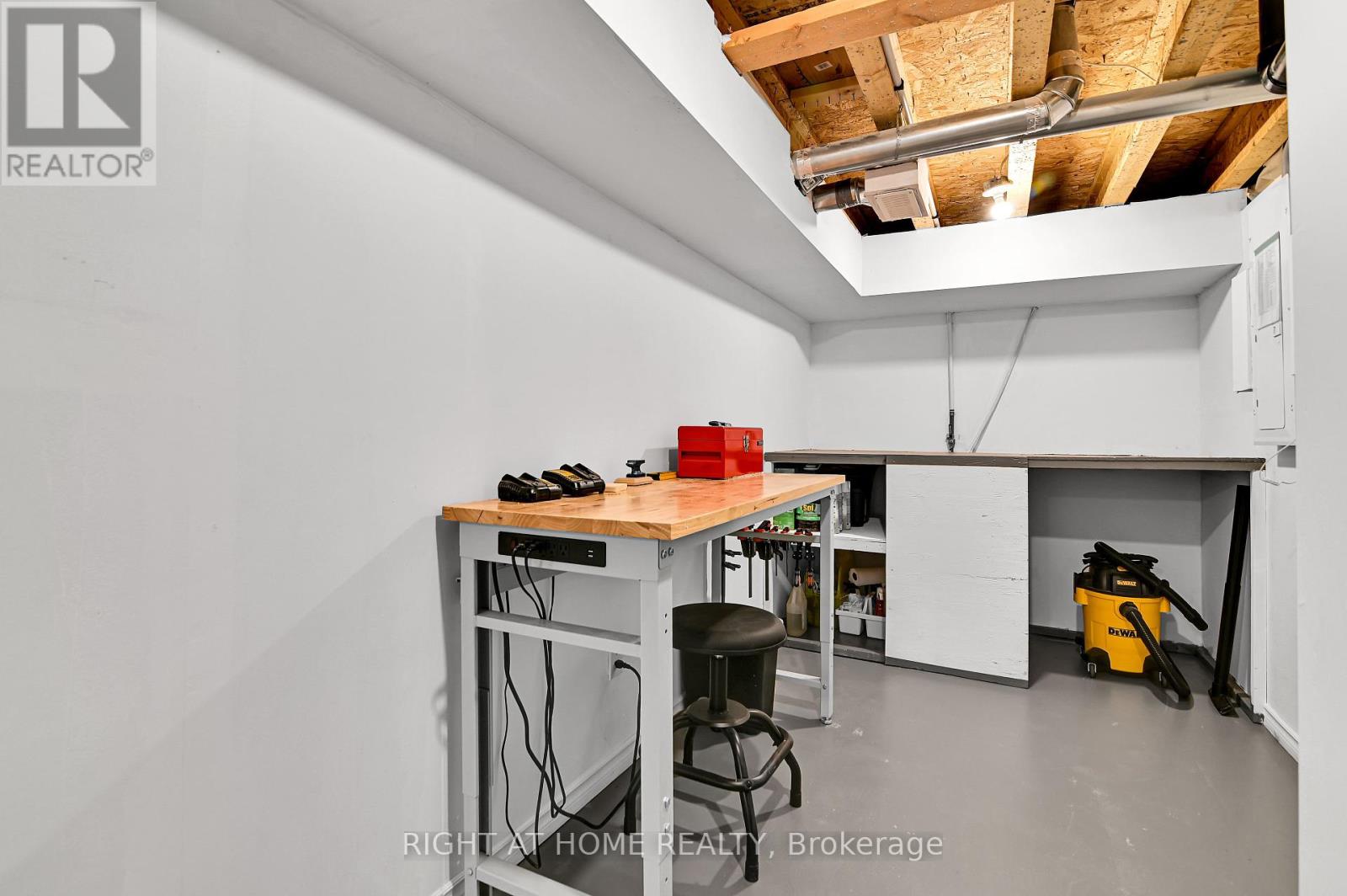530 Muscari Street, Ottawa, Ontario  K1T 0S3 - Photo 34 - X12449668