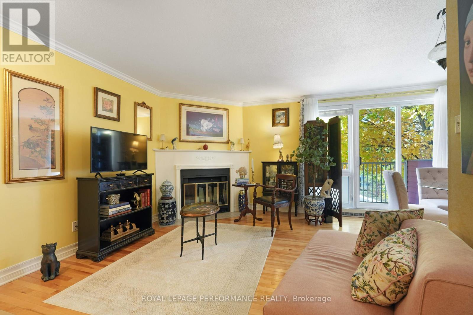 402 - 1589 St Bernard Street, Ottawa, Ontario  K1T 3H8 - Photo 13 - X12449682