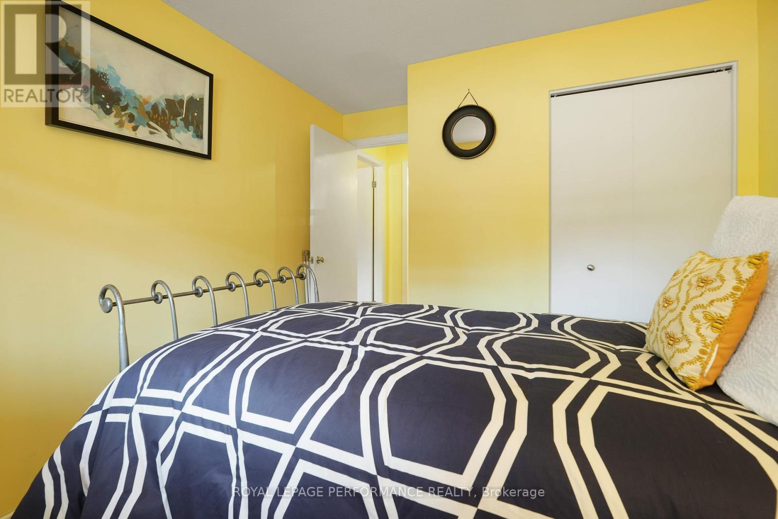 402 - 1589 St Bernard Street, Ottawa, Ontario  K1T 3H8 - Photo 26 - X12449682