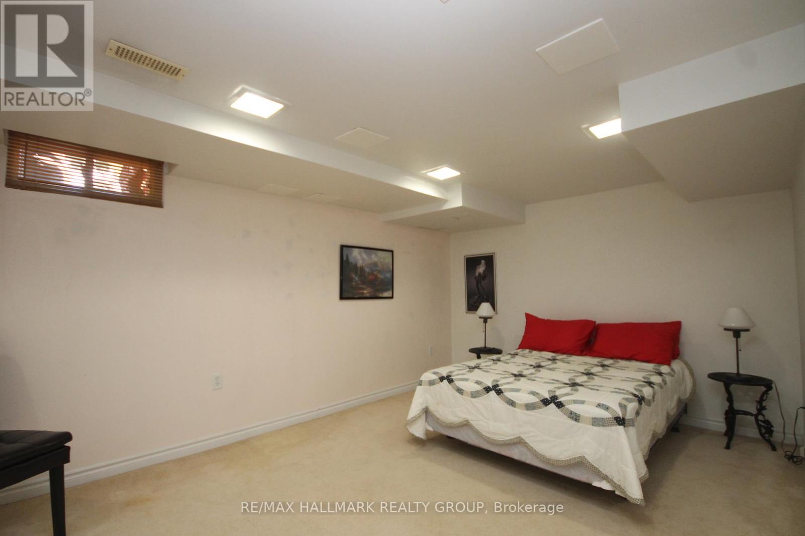 49 Bellman Drive, Ottawa, Ontario  K2H 8S4 - Photo 23 - X12449711