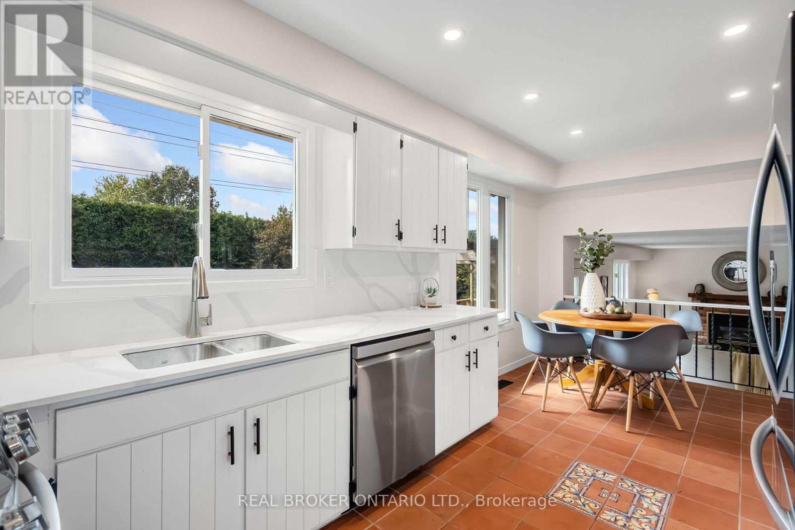 62 Herschel Crescent, Ottawa, Ontario  K2L 1Z6 - Photo 14 - X12449759