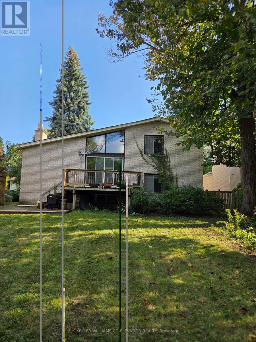 36 Danville Drive, Toronto (St. Andrew-Windfields), Ontario  M2P 1J1 - Photo 9 - C12449526