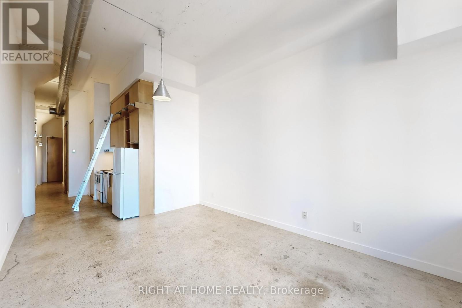 1046 - 155 Dalhousie Street, Toronto (Church-Yonge Corridor), Ontario  M5B 2P7 - Photo 6 - C12449537