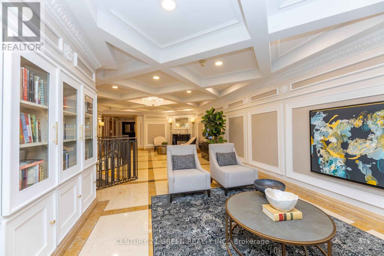 402 - 10 Old York Mills Road, Toronto (Bridle Path-Sunnybrook-York Mills), Ontario  M2P 2G9 - Photo 10 - C12449540