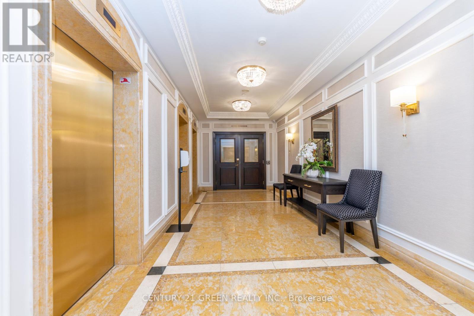 402 - 10 Old York Mills Road, Toronto (Bridle Path-Sunnybrook-York Mills), Ontario  M2P 2G9 - Photo 12 - C12449540