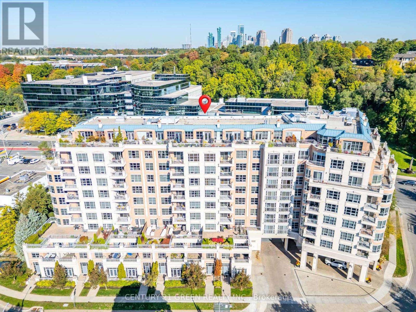 402 - 10 Old York Mills Road, Toronto (Bridle Path-Sunnybrook-York Mills), Ontario  M2P 2G9 - Photo 2 - C12449540