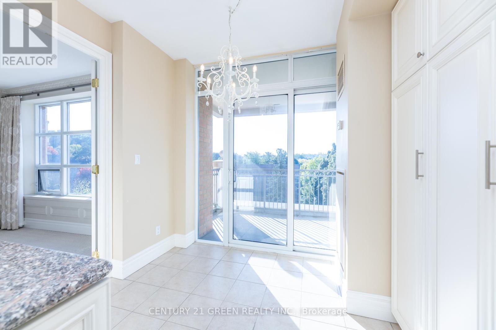 402 - 10 Old York Mills Road, Toronto (Bridle Path-Sunnybrook-York Mills), Ontario  M2P 2G9 - Photo 25 - C12449540