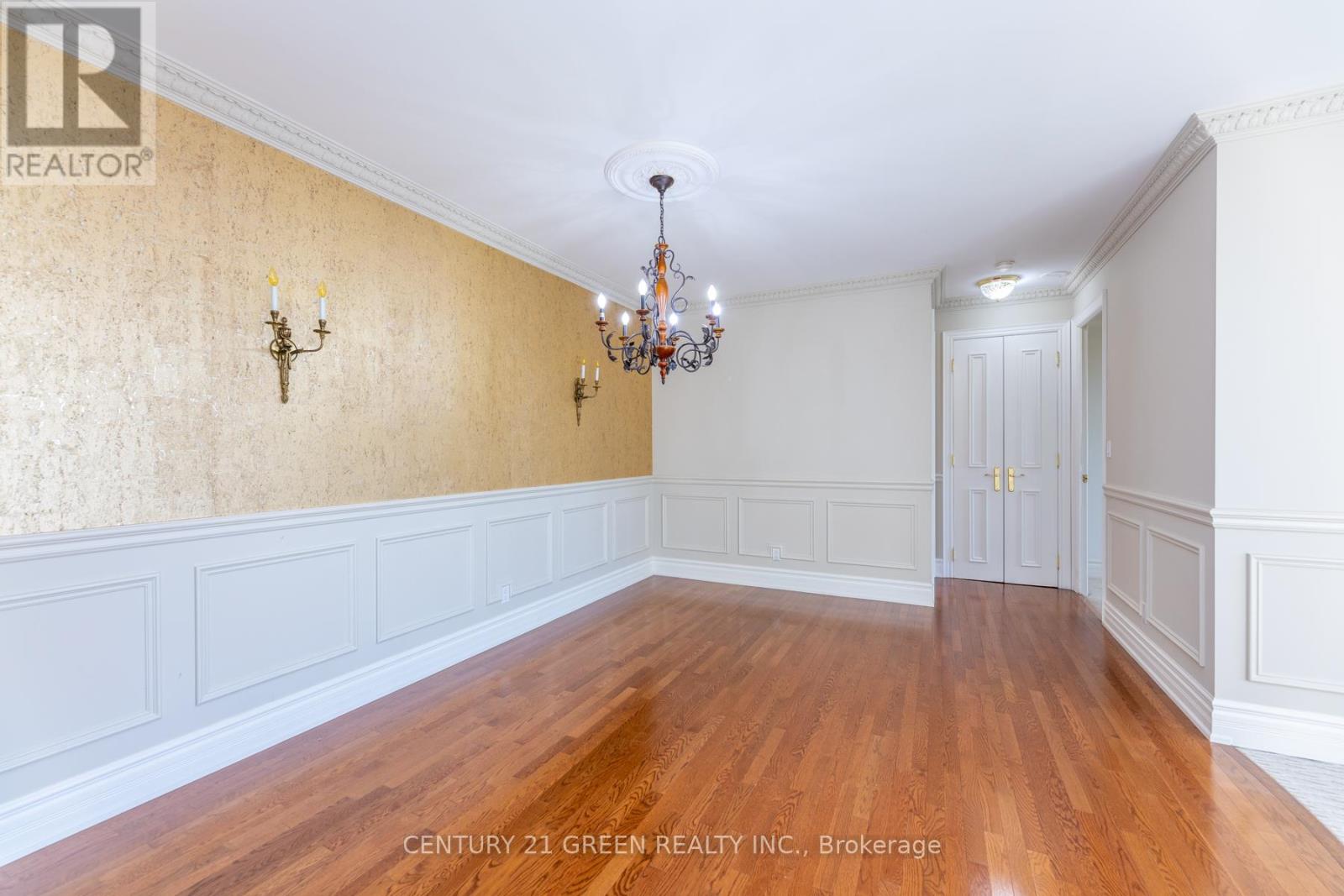 402 - 10 Old York Mills Road, Toronto (Bridle Path-Sunnybrook-York Mills), Ontario  M2P 2G9 - Photo 34 - C12449540