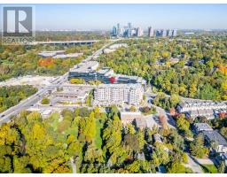 402 - 10 OLD YORK MILLS ROAD, Toronto, Ontario
