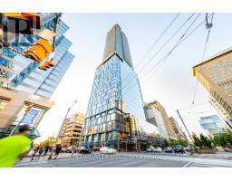 5102 - 488 UNIVERSITY AVENUE, Toronto, Ontario