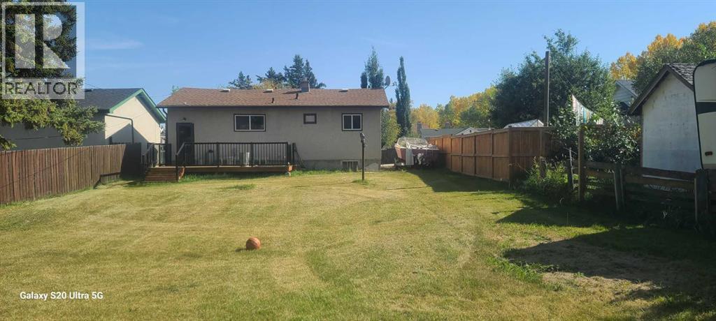 5006 53 Street S, Sylvan Lake, Alberta  T0M 1Z0 - Photo 2 - A2259094