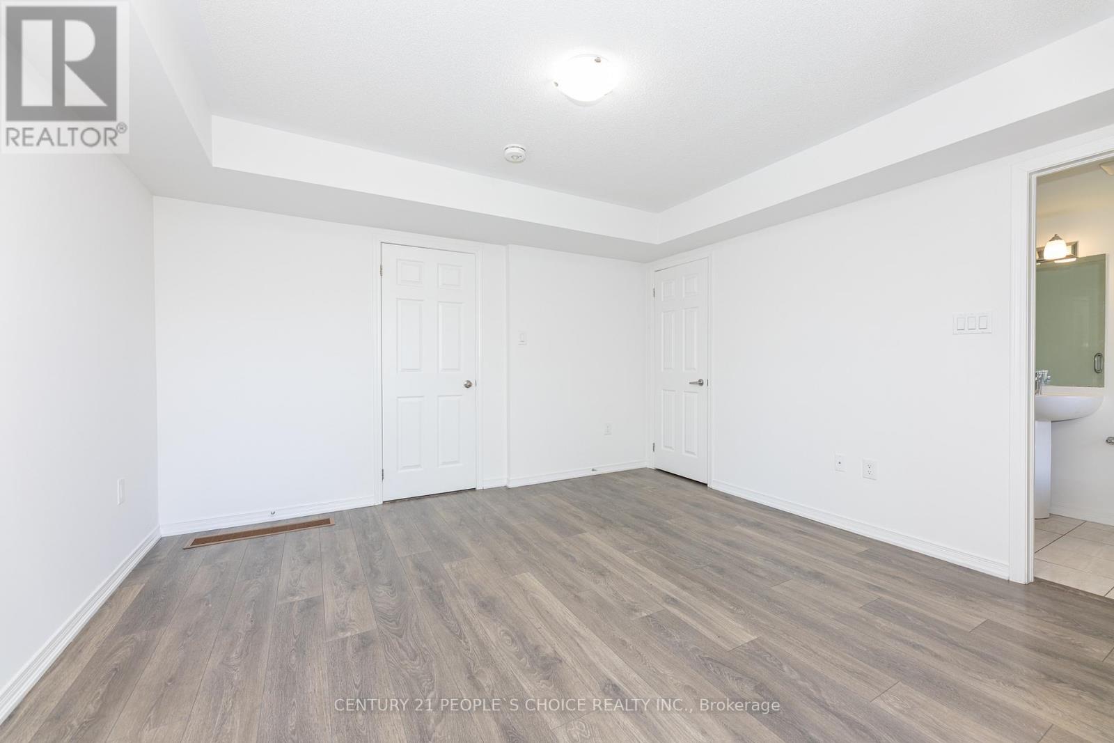 49 Woodstream Drive, Toronto, Ontario  M9W 6T4 - Photo 5 - W12440963