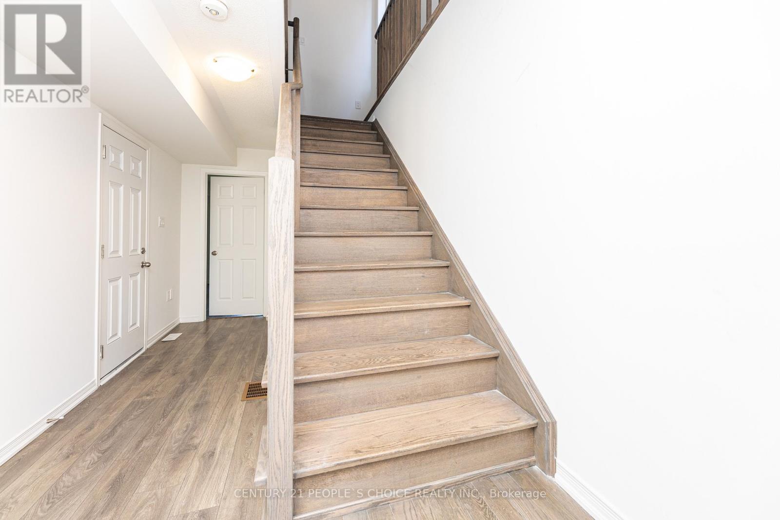 49 Woodstream Drive, Toronto, Ontario  M9W 6T4 - Photo 9 - W12440963