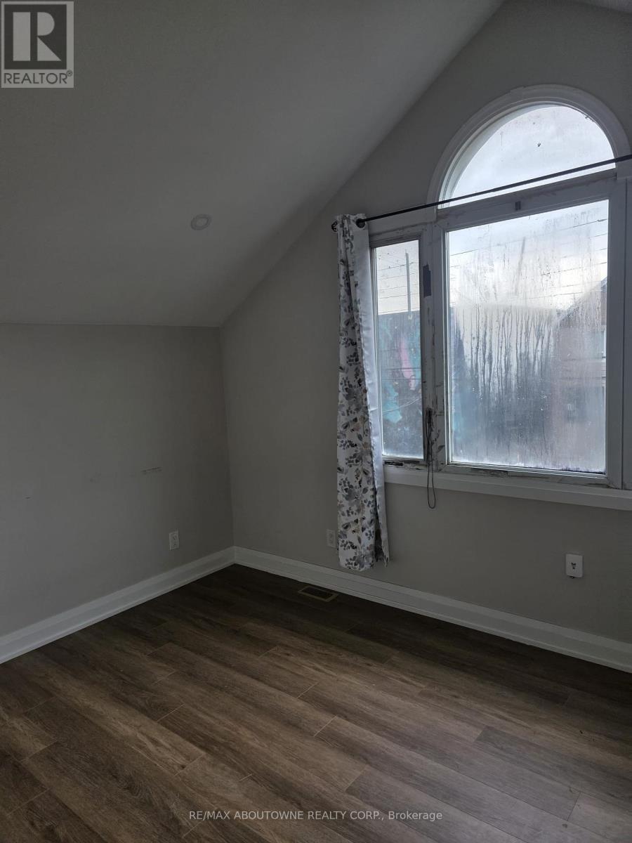 110 Beach Road E, Hamilton, Ontario  L8L 3Z9 - Photo 14 - X12421442