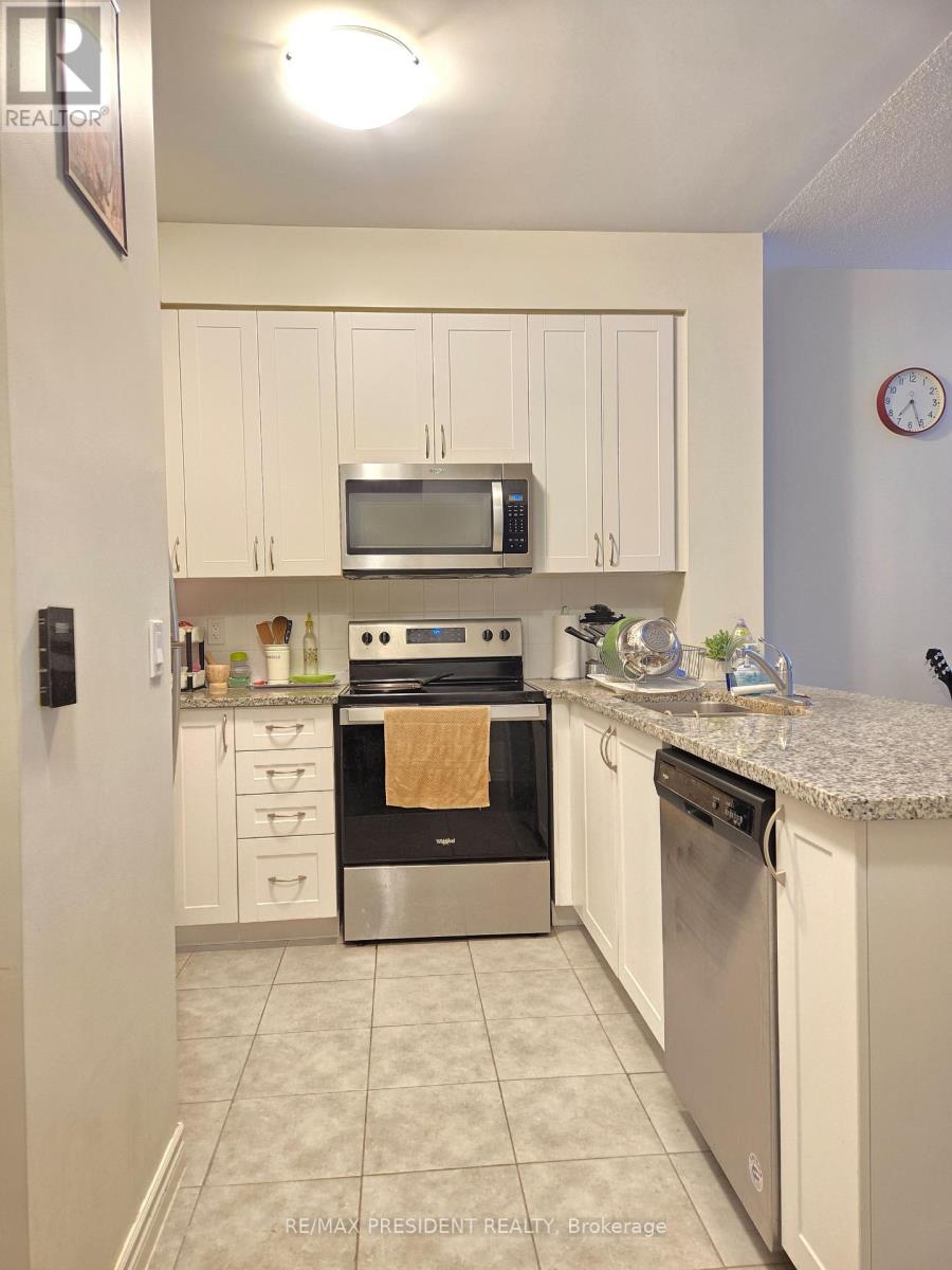 1709 - 349 Rathburn Road W, Mississauga, Ontario  L5B 0G9 - Photo 3 - W12448964
