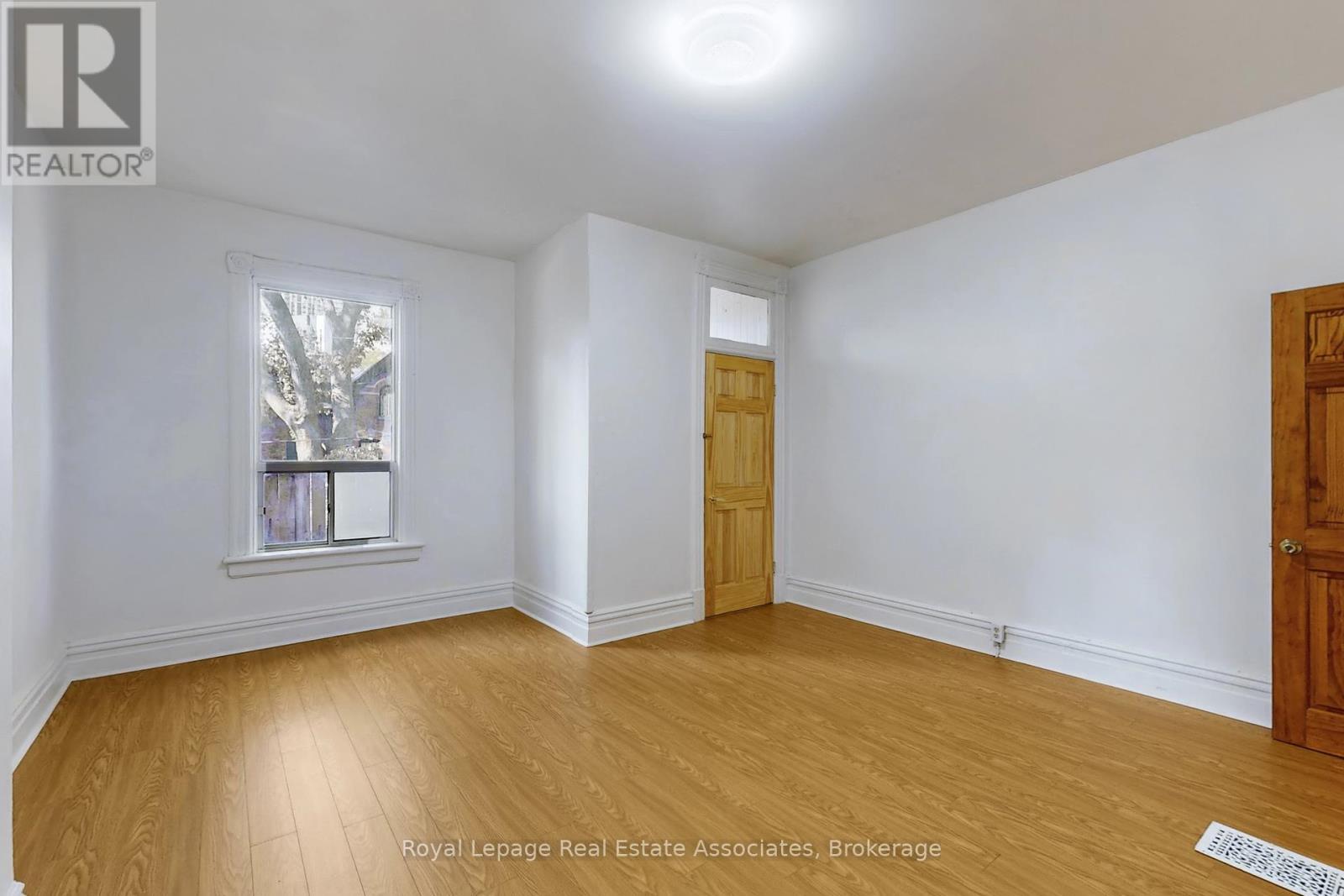 143 Seaton Street, Toronto, Ontario  M5A 2T2 - Photo 20 - C12448893
