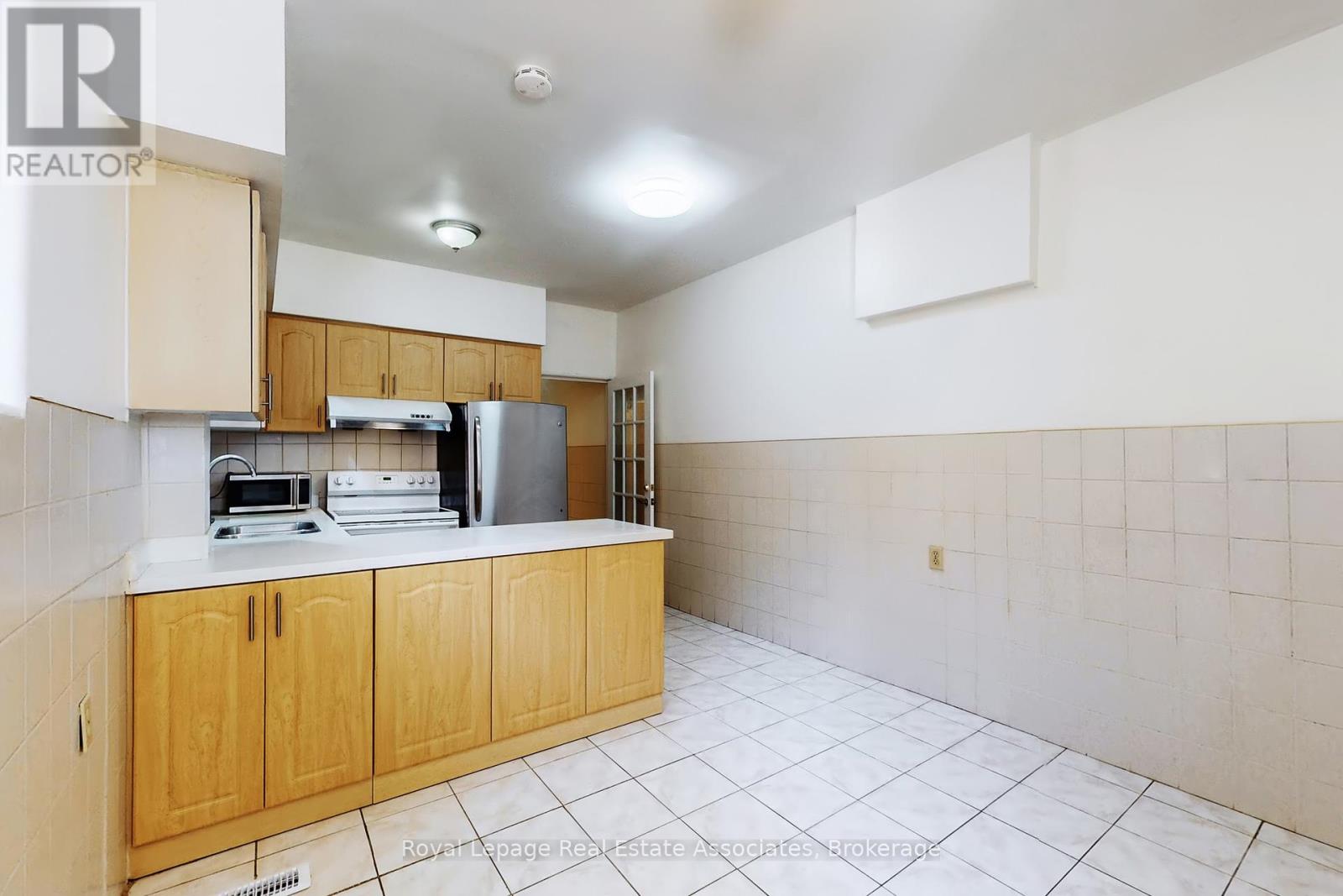 143 Seaton Street, Toronto, Ontario  M5A 2T2 - Photo 8 - C12448893