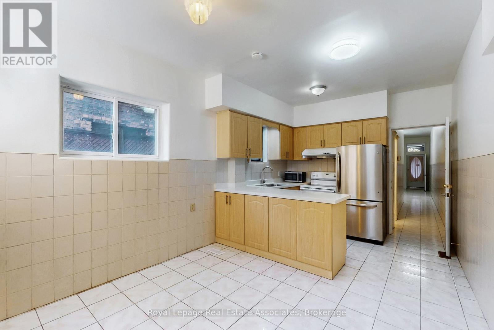 143 Seaton Street, Toronto, Ontario  M5A 2T2 - Photo 9 - C12448893