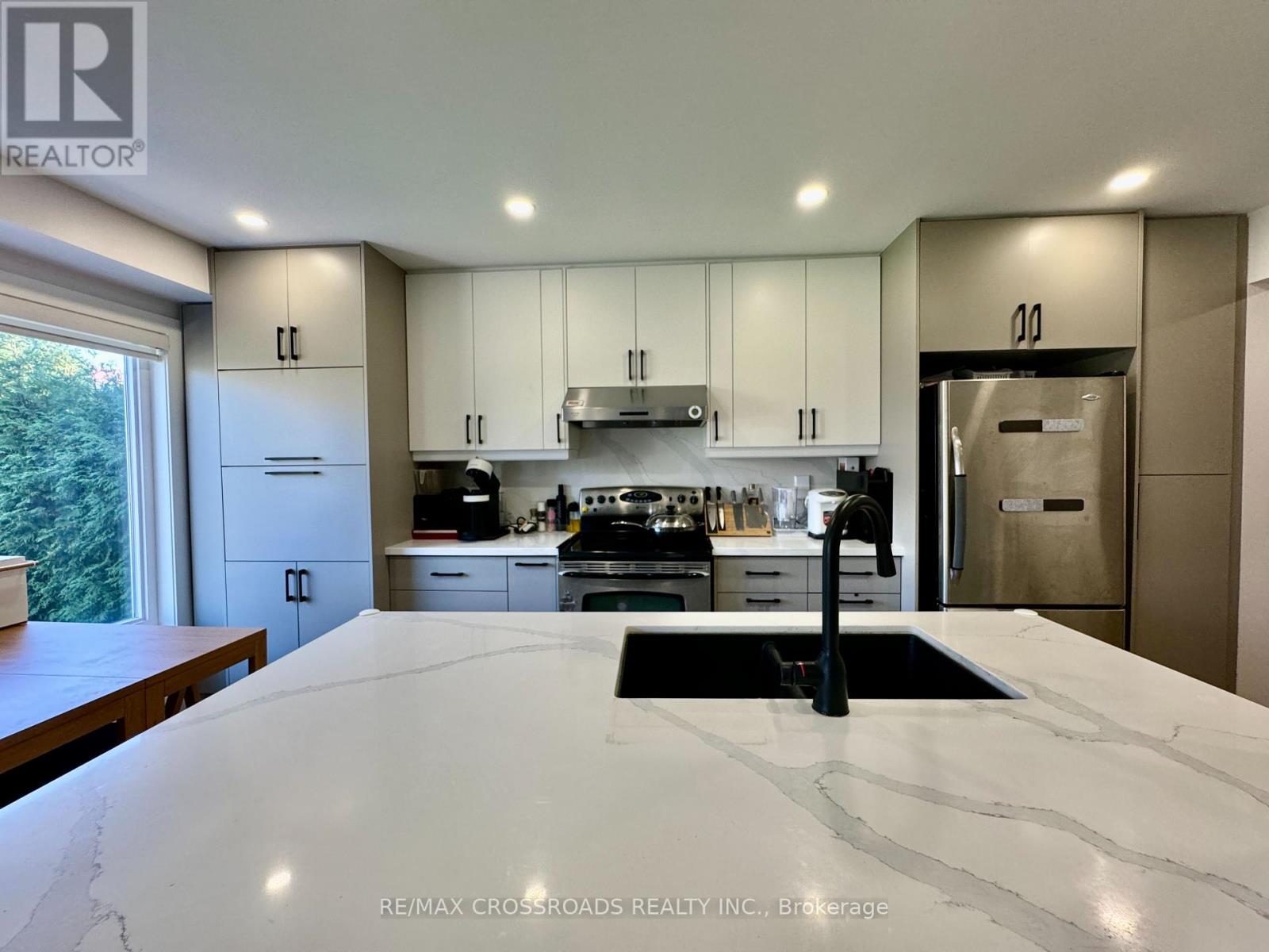 93 Barnwell Drive, Toronto, Ontario  M1V 1Z1 - Photo 11 - E12449517