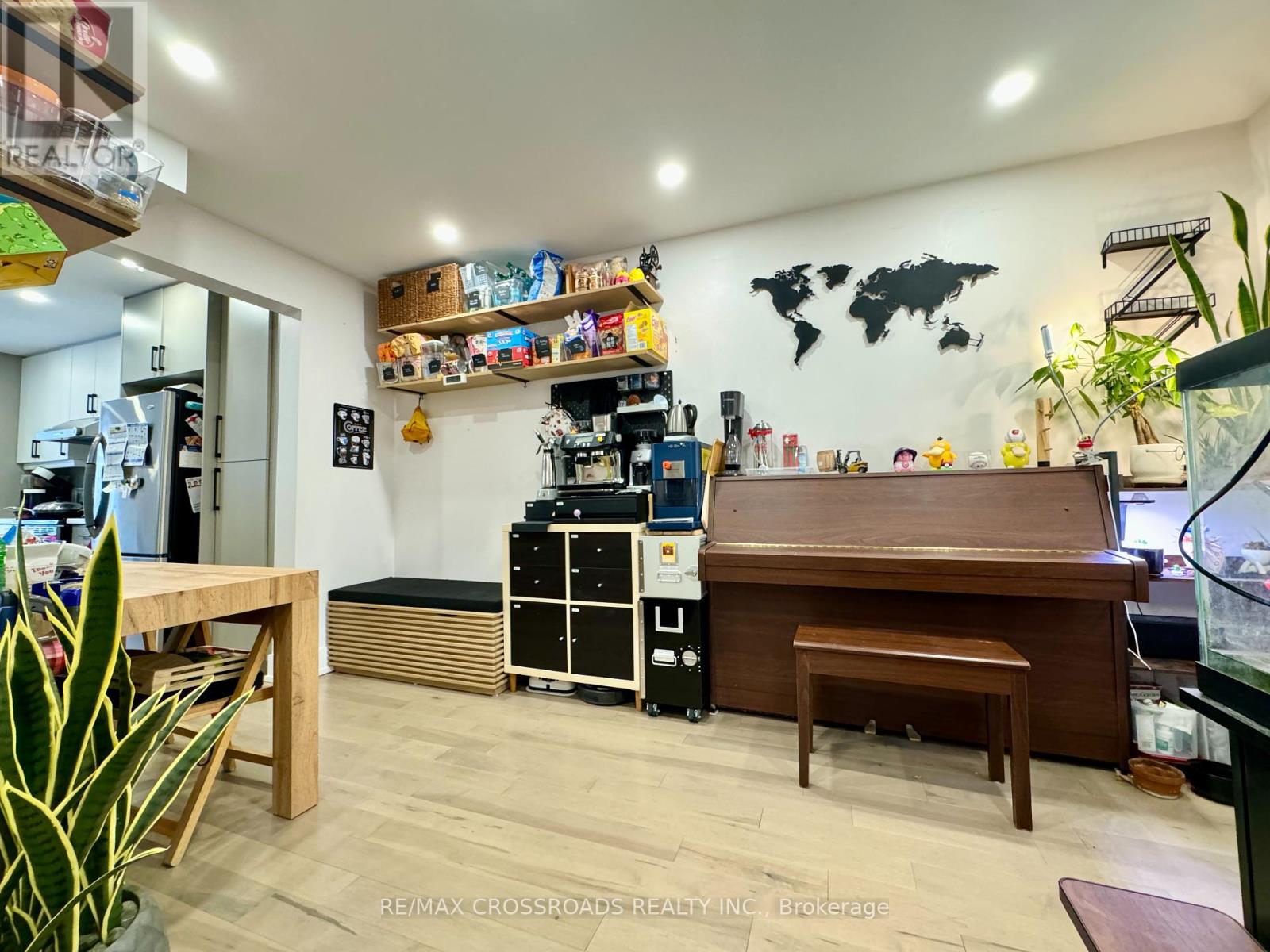 93 Barnwell Drive, Toronto, Ontario  M1V 1Z1 - Photo 6 - E12449517