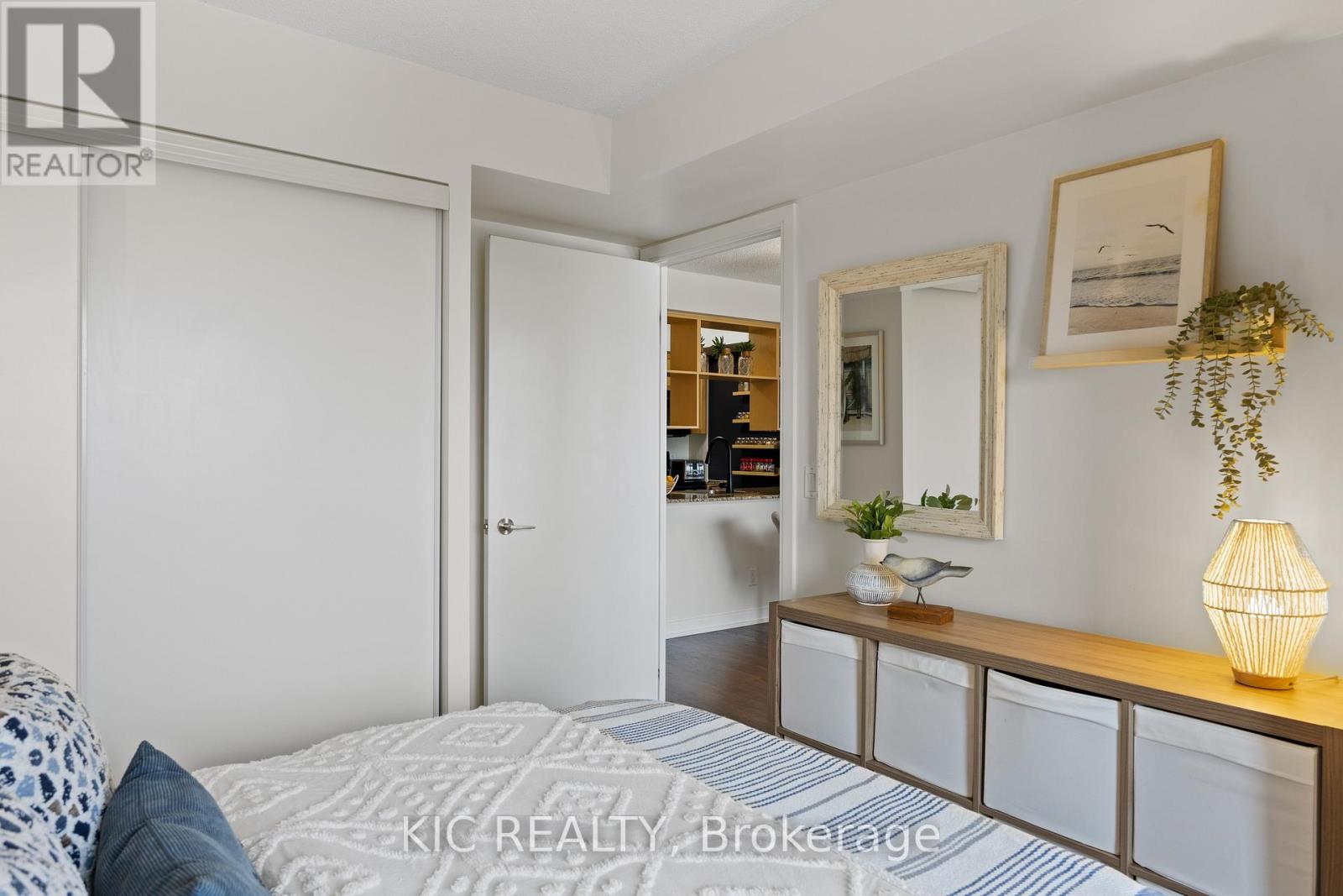 2312 - 181 Village Green Square, Toronto (Agincourt South-Malvern West), Ontario  M1S 0K6 - Photo 9 - E12449589