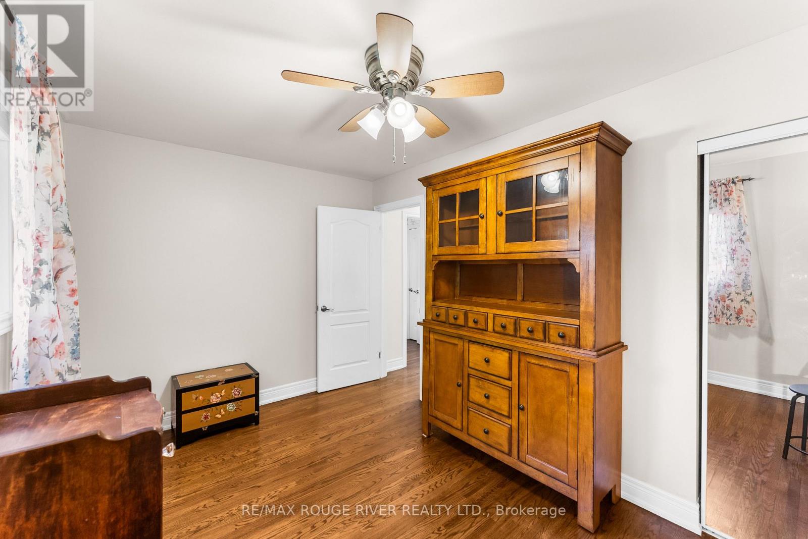 22 Tweedrock Crescent, Toronto (Morningside), Ontario  M1E 4L5 - Photo 16 - E12449595