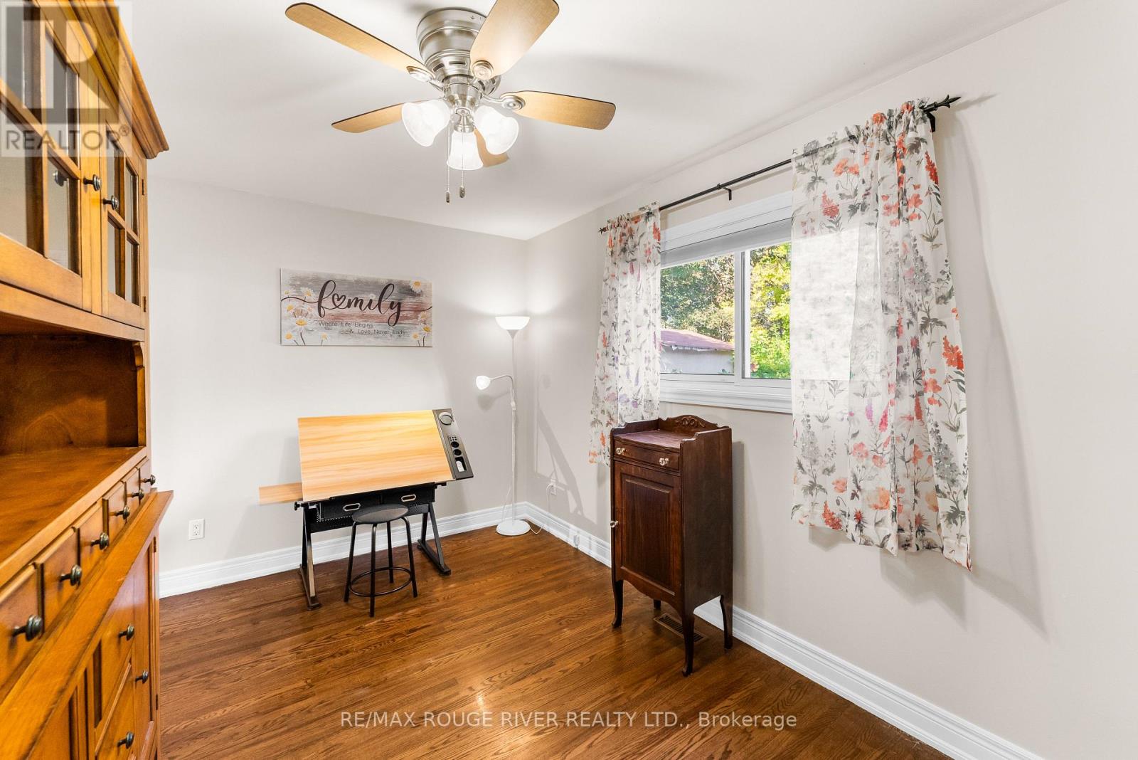 22 Tweedrock Crescent, Toronto (Morningside), Ontario  M1E 4L5 - Photo 17 - E12449595
