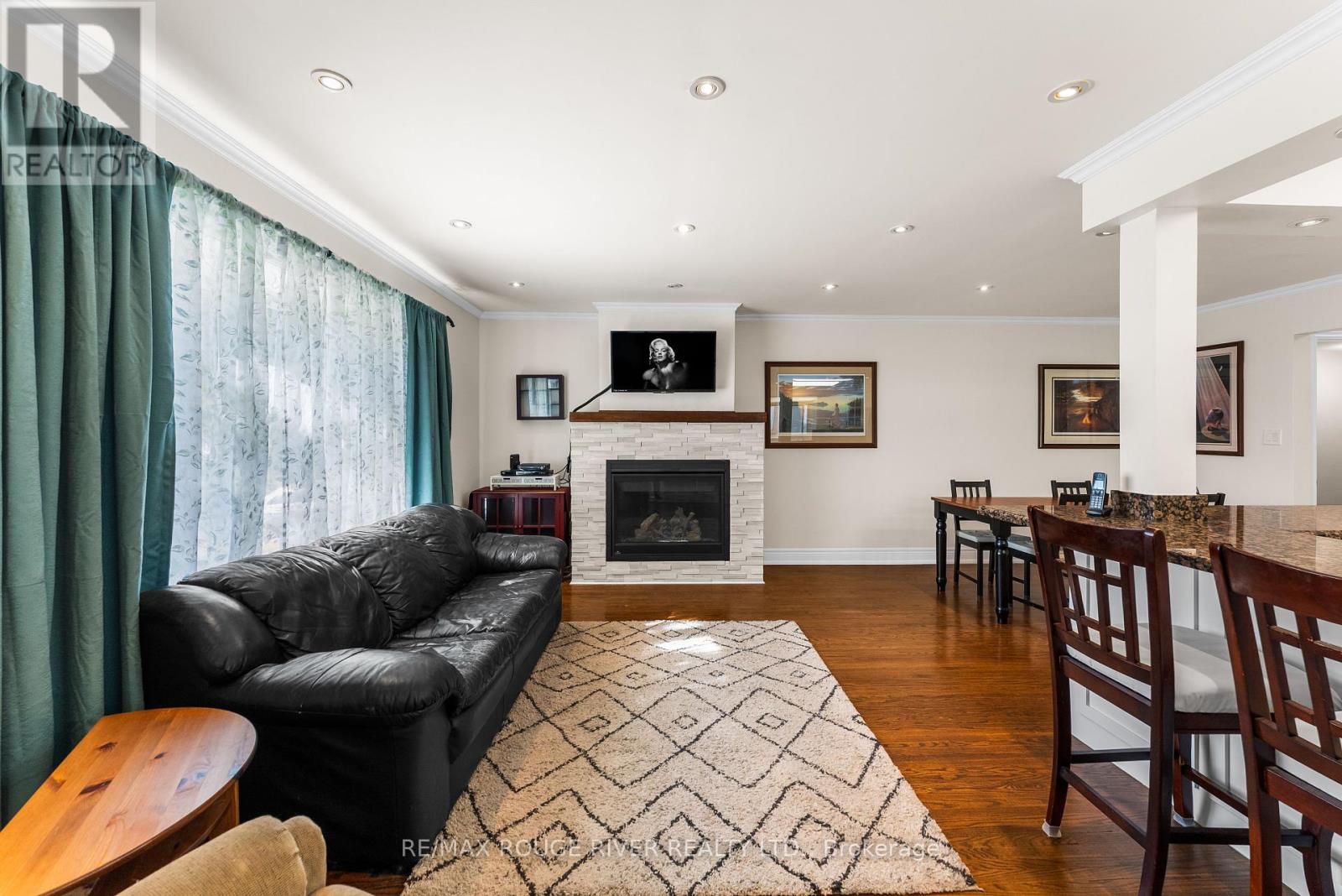 22 Tweedrock Crescent, Toronto (Morningside), Ontario  M1E 4L5 - Photo 8 - E12449595