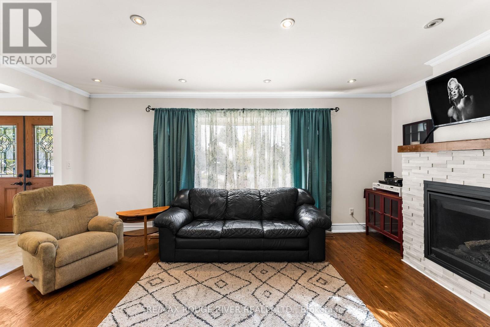 22 Tweedrock Crescent, Toronto (Morningside), Ontario  M1E 4L5 - Photo 9 - E12449595