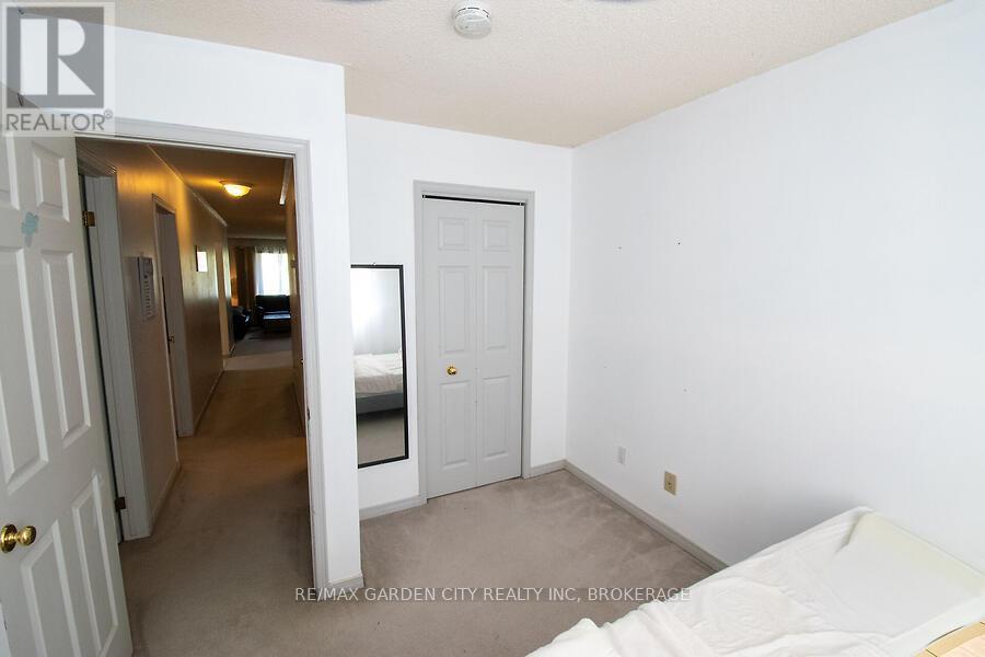 4549 Carriage Road, Lincoln, Ontario  L3J 0C2 - Photo 14 - X12449689
